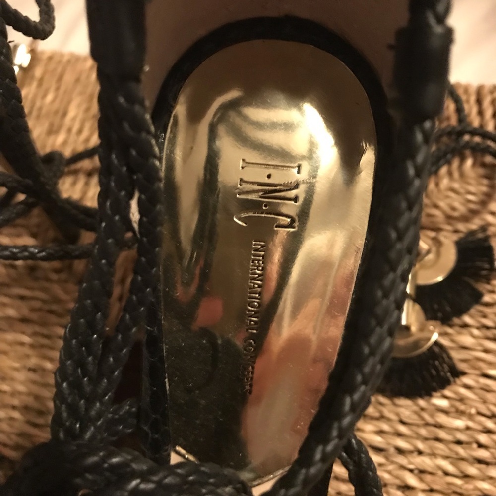 INC heels - Picture 4 of 4